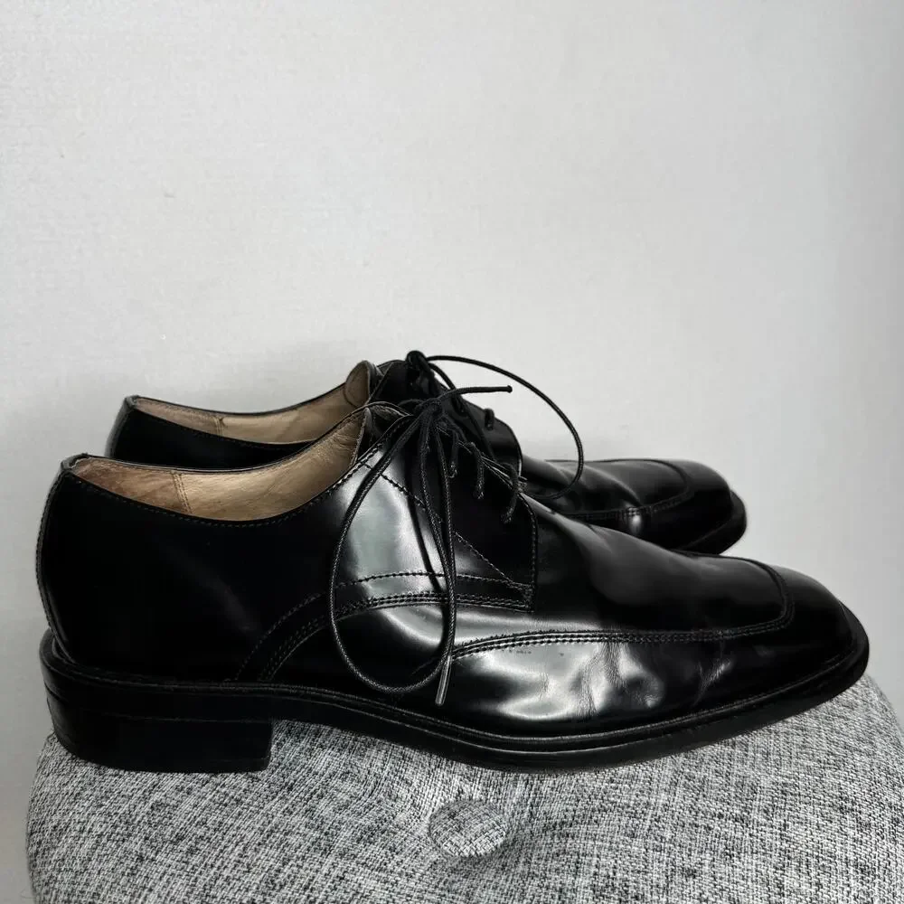 Kenneth Cole kenneth cole
